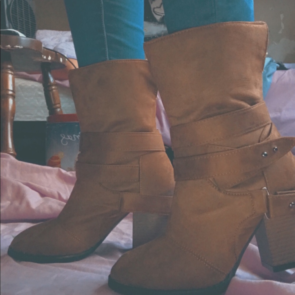 Brown boots.